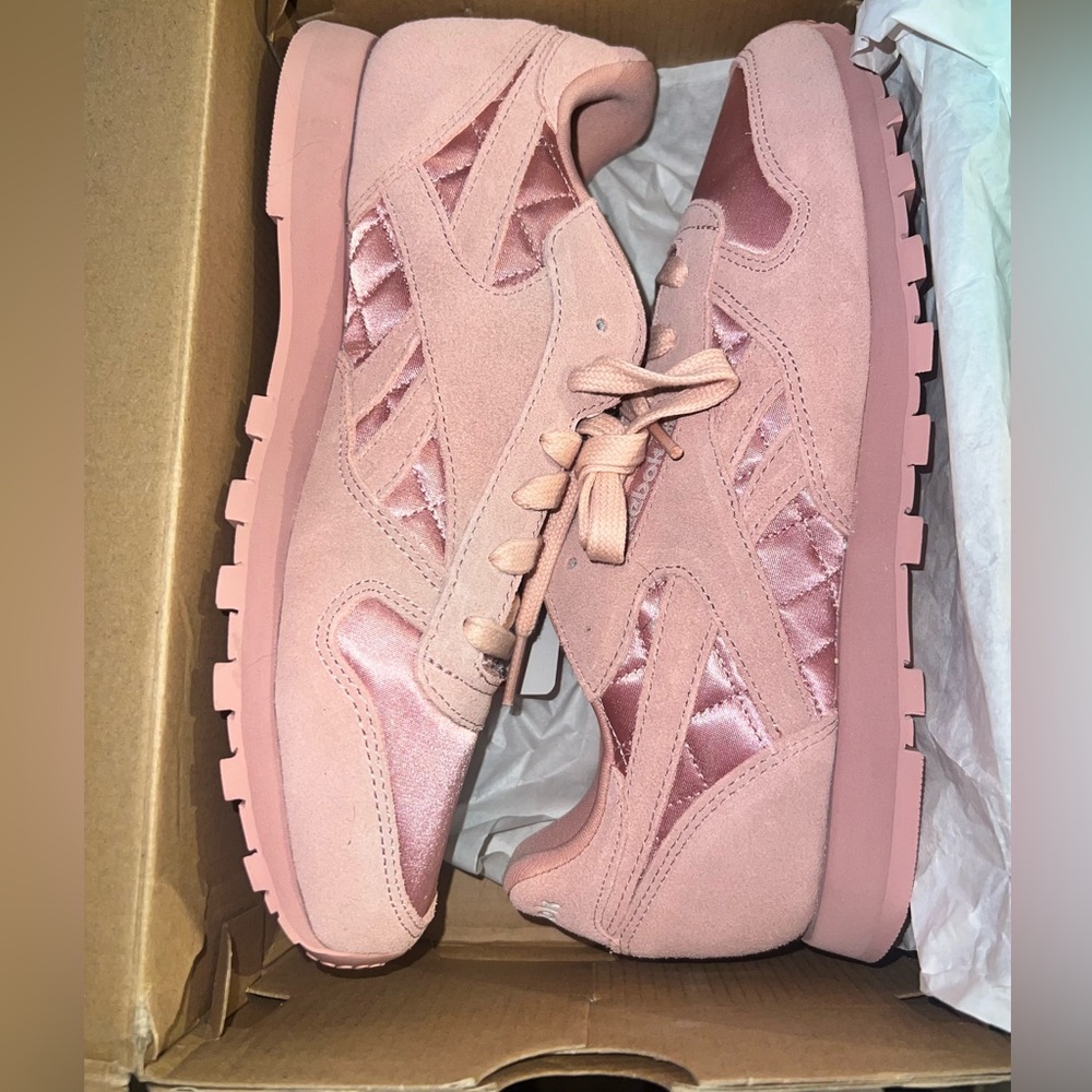 Satin/Suede Light Pink (Chalk) Reebok Sneakers